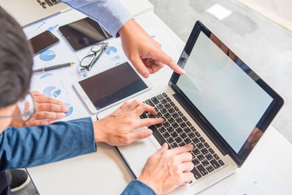 Agentie Meta Ads care chiar aduc clienti